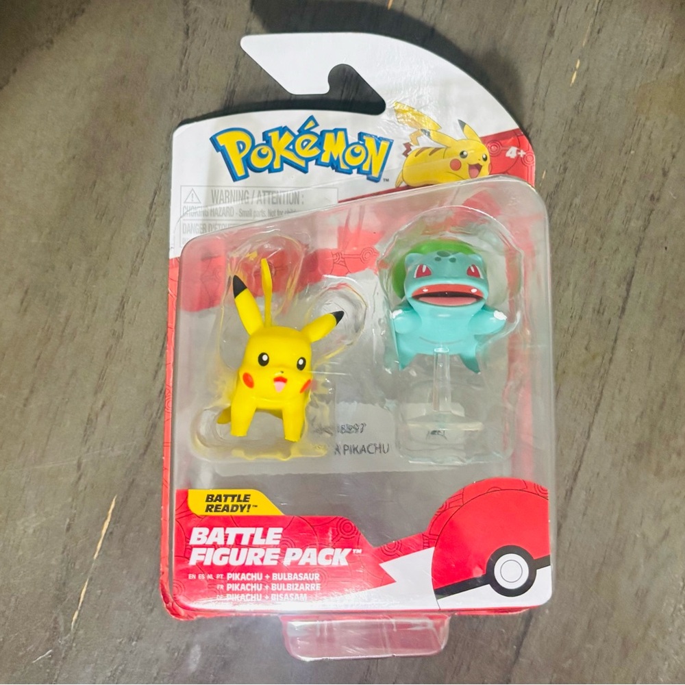 Pokemon Pikachu & Bulbasaur Figure Pack - Yellow & Light Green